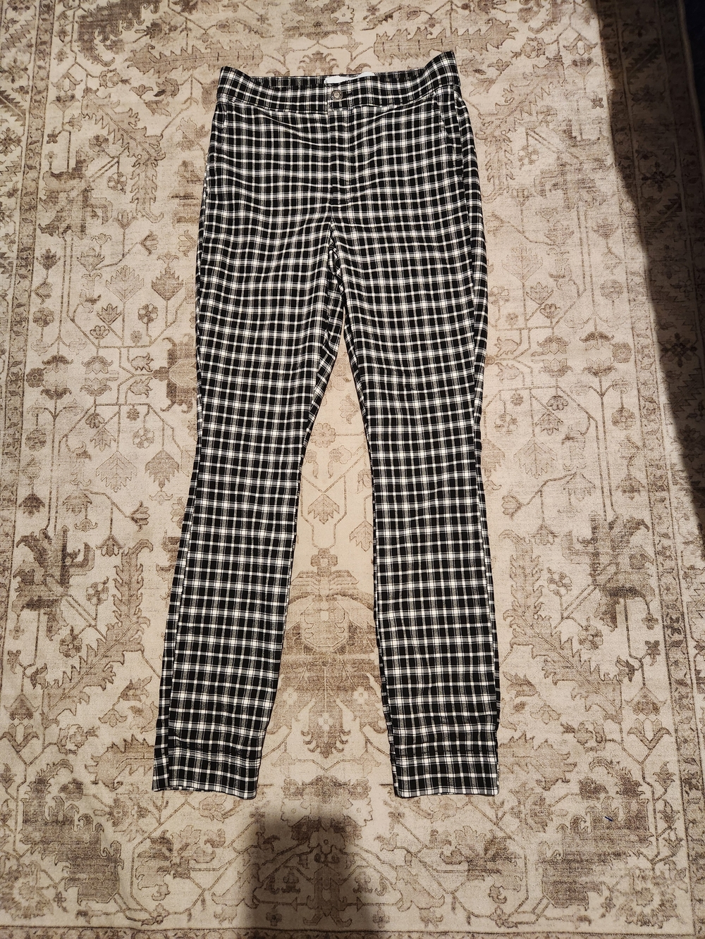 Hollister Black & White Plaid Leggings